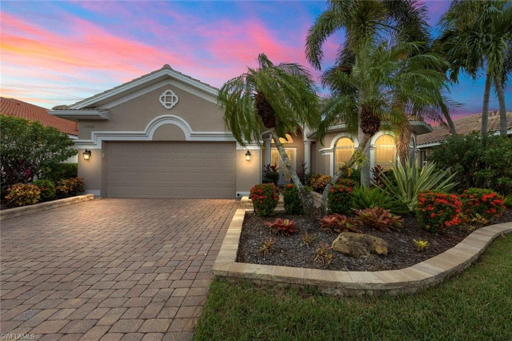 19700 Maddelena Cir, Estero, FL 33967-5