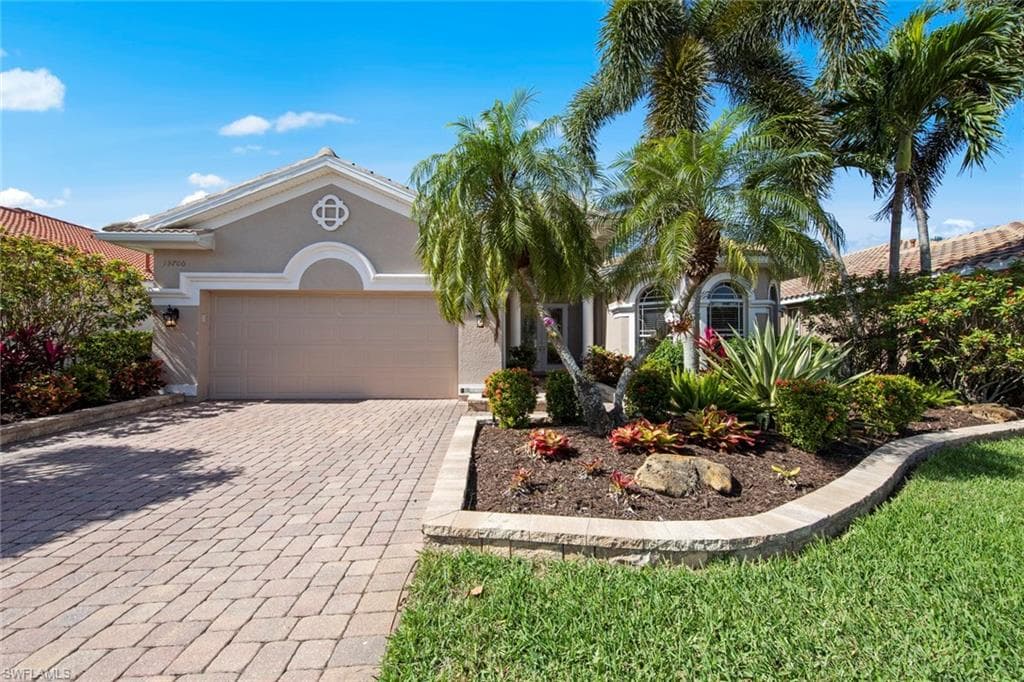 19700 Maddelena Cir, Estero, FL 33967-6