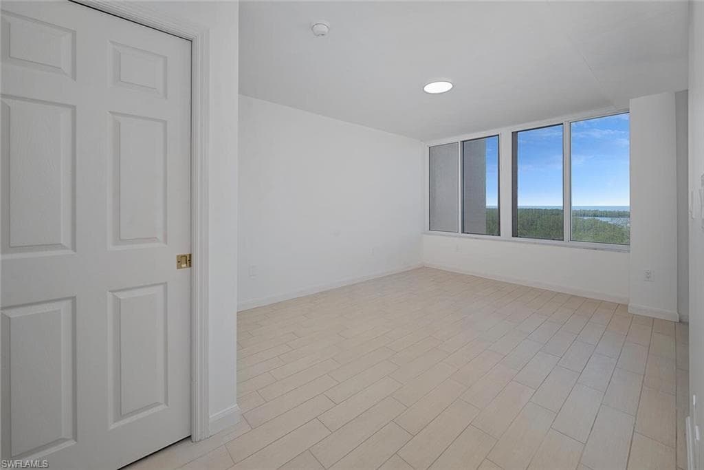 6849 Grenadier Blvd 603, Naples, FL 34108-15