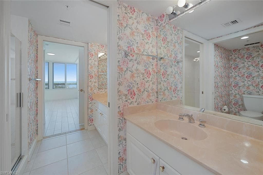 6849 Grenadier Blvd 603, Naples, FL 34108-16