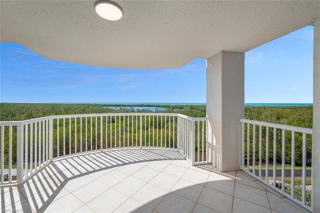 6849 Grenadier Blvd 603, Naples, FL 34108-18