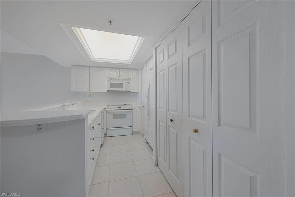 6849 Grenadier Blvd 603, Naples, FL 34108-4