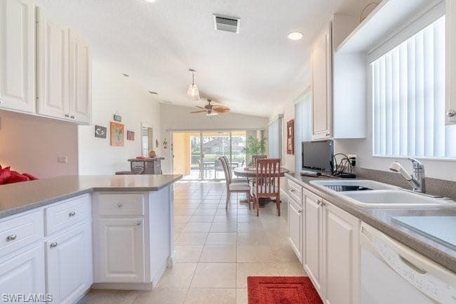 7636 Rozzini Ln, Naples, FL 34114-28