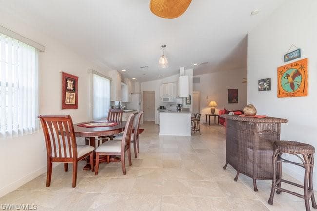 7636 Rozzini Ln, Naples, FL 34114-34