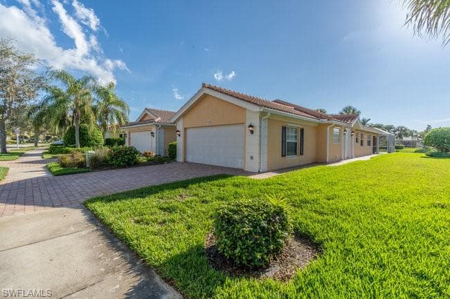 7636 Rozzini Ln, Naples, FL 34114-4