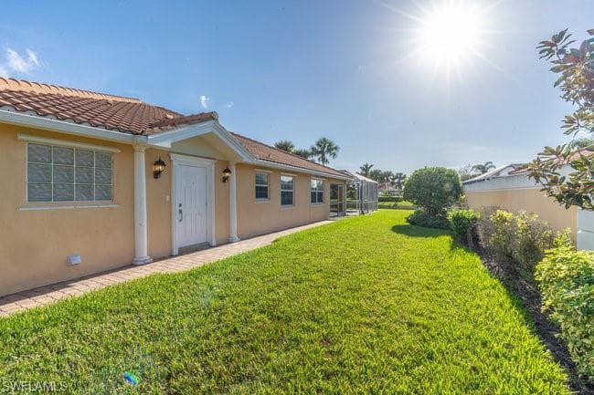 7636 Rozzini Ln, Naples, FL 34114-7