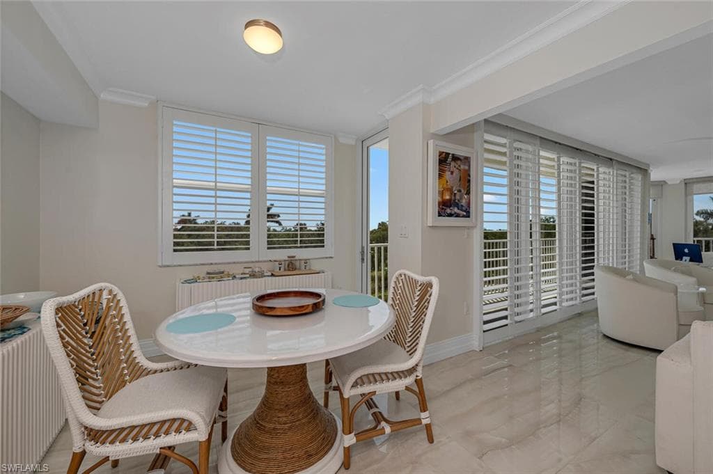 6361 Pelican Bay Blvd 202, Naples, FL 34108-5