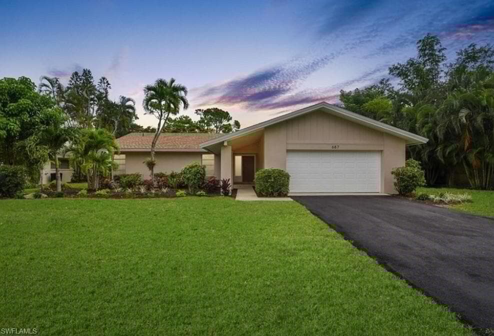 687 Cypress Way E, Naples, FL 34110-1