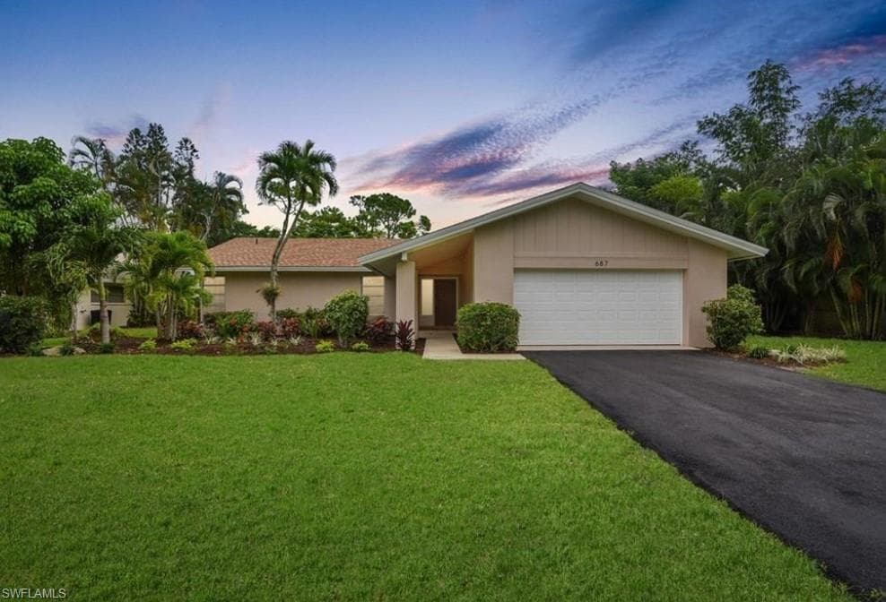 687 Cypress Way E, Naples, FL 34110-2