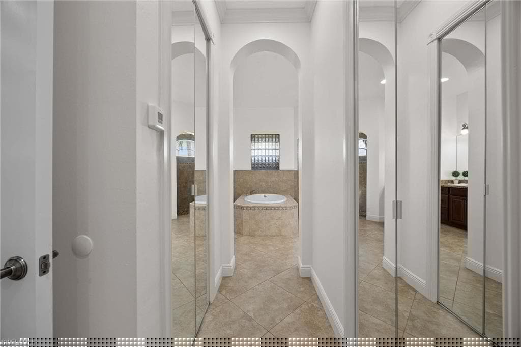 18169 Baywood Dr, Naples, FL 34114-19