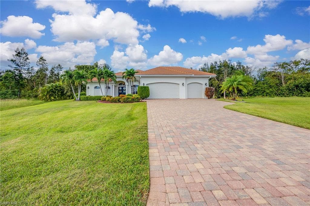 18169 Baywood Dr, Naples, FL 34114-36