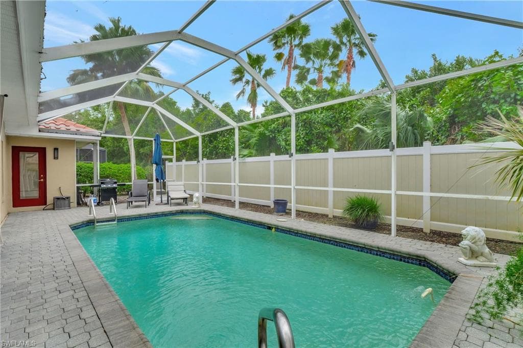 74 Erin Way, Naples, FL 34119-30