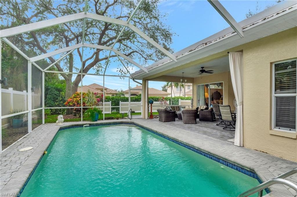 74 Erin Way, Naples, FL 34119-33