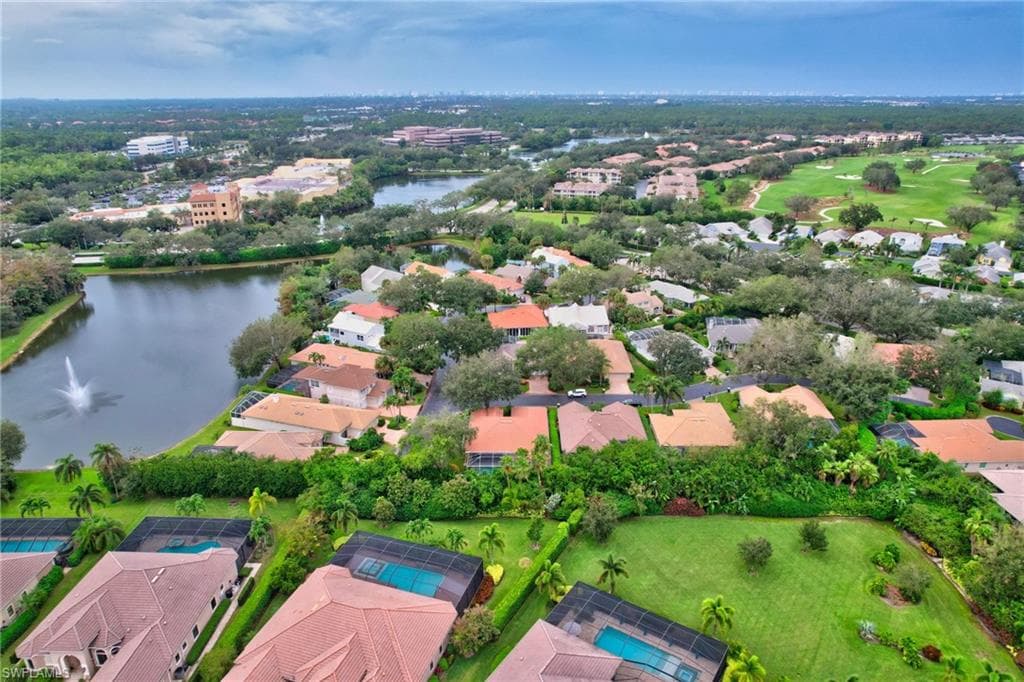 74 Erin Way, Naples, FL 34119-38