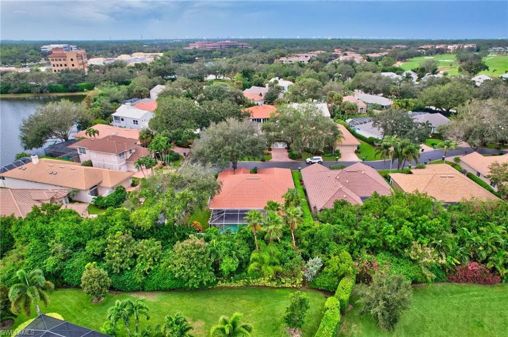 74 Erin Way, Naples, FL 34119-39