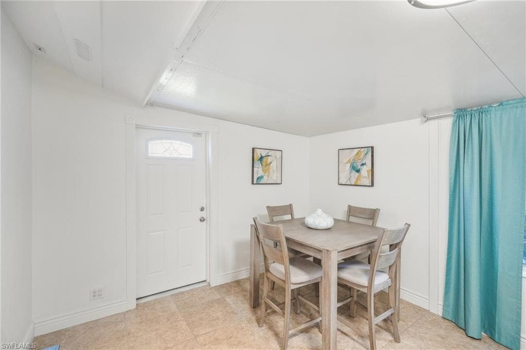 702 107th Ave N, Naples, FL 34108-17
