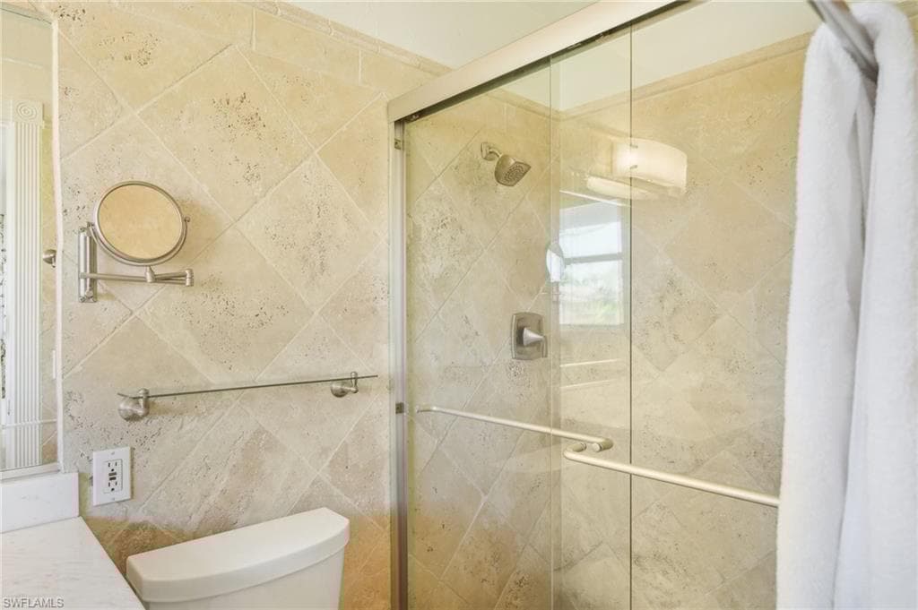 702 107th Ave N, Naples, FL 34108-20