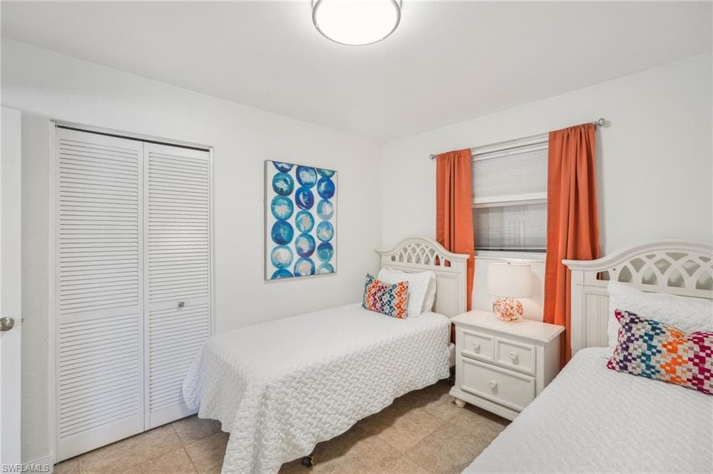 702 107th Ave N, Naples, FL 34108-23
