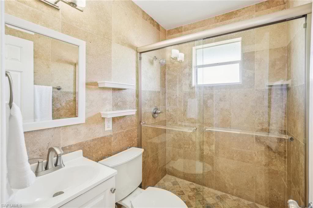 702 107th Ave N, Naples, FL 34108-26