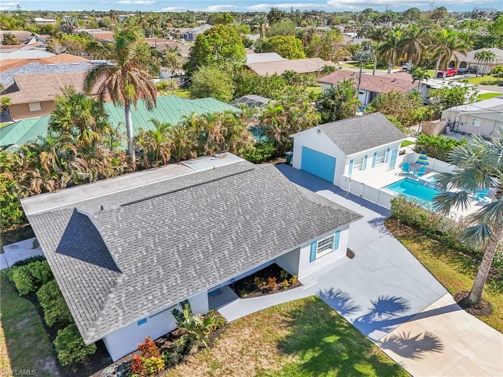 702 107th Ave N, Naples, FL 34108-42