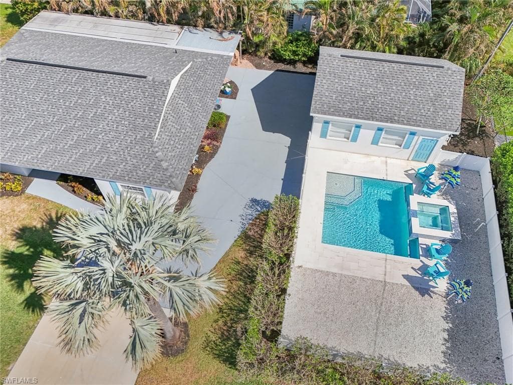 702 107th Ave N, Naples, FL 34108-45