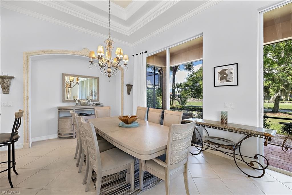 8894 Shenendoah Cir, Naples, FL 34113-14