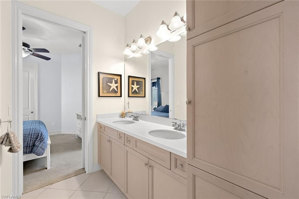 8894 Shenendoah Cir, Naples, FL 34113-25