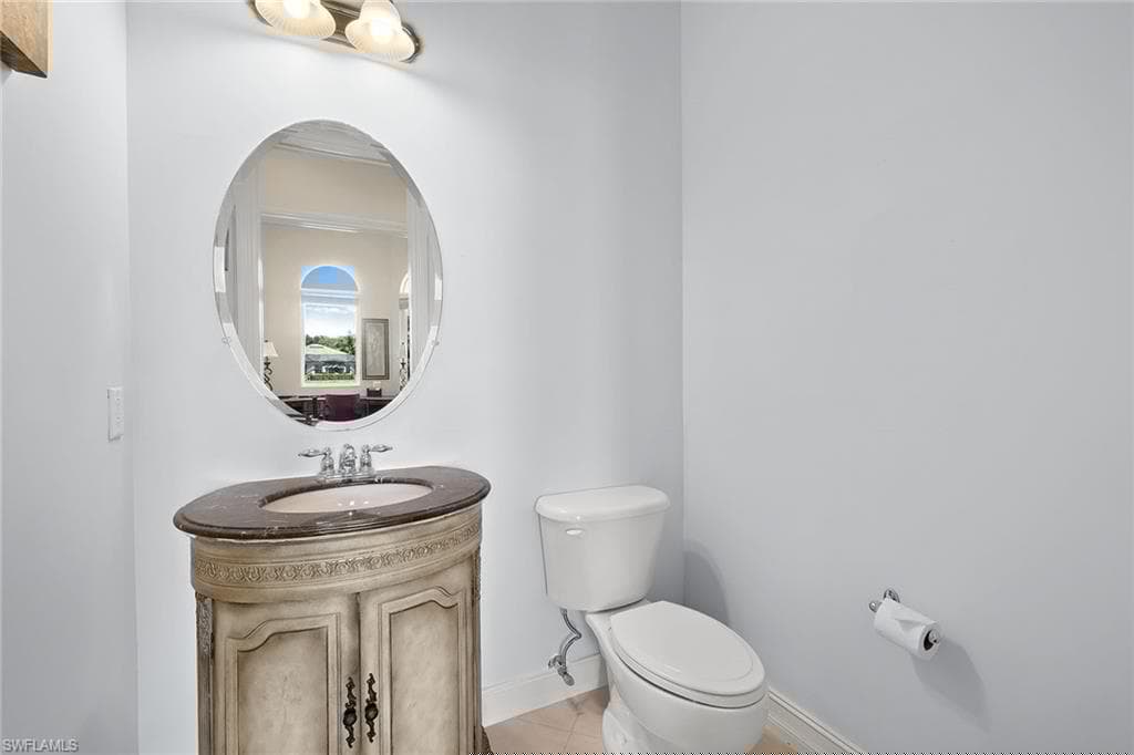 8894 Shenendoah Cir, Naples, FL 34113-28