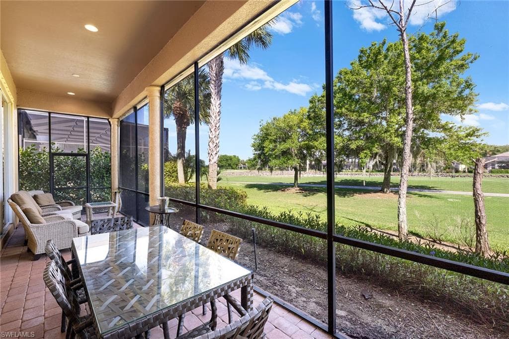 8894 Shenendoah Cir, Naples, FL 34113-41