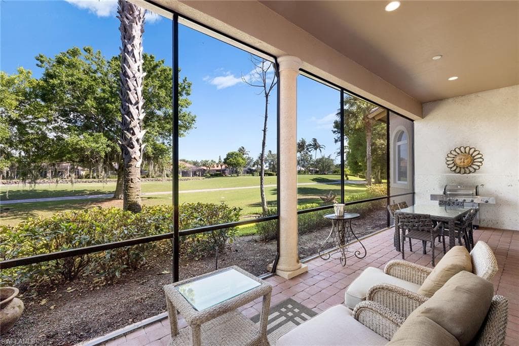 8894 Shenendoah Cir, Naples, FL 34113-42
