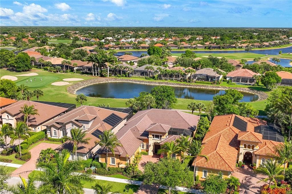 8894 Shenendoah Cir, Naples, FL 34113-48