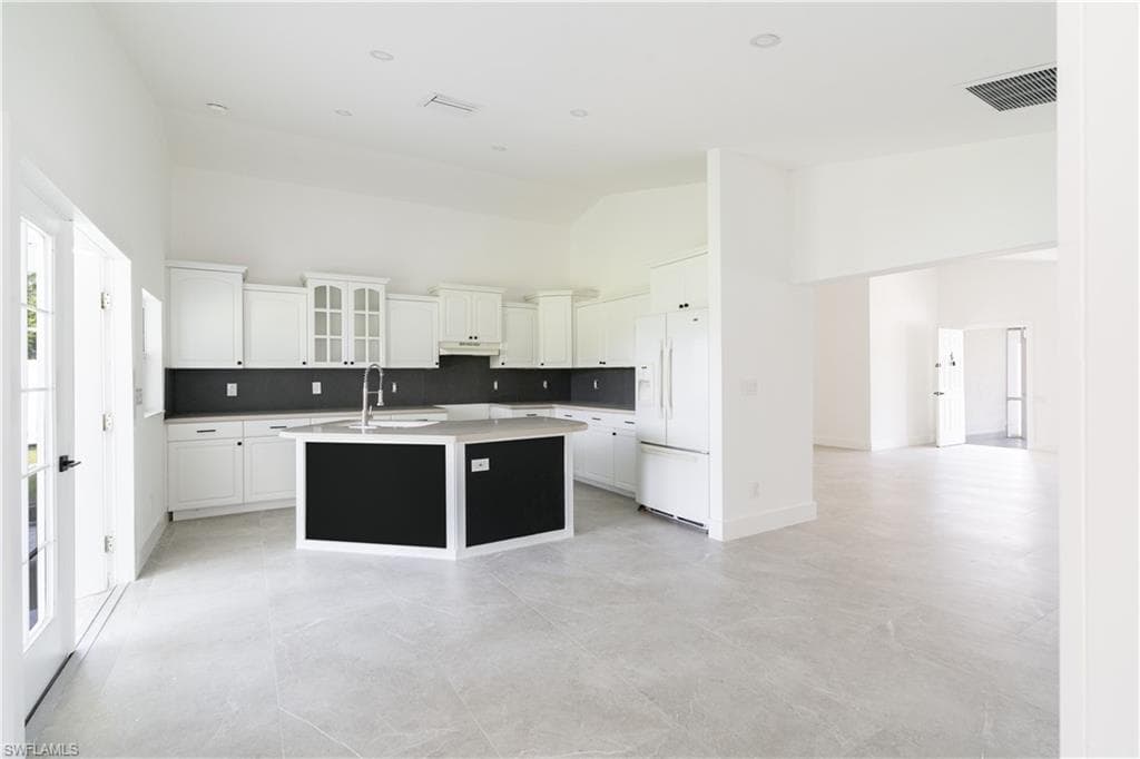 226 6th Ter, Cape Coral, FL 33990-10