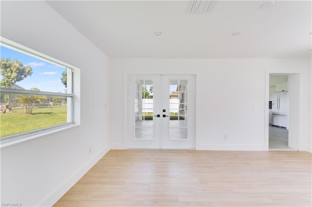 226 6th Ter, Cape Coral, FL 33990-13