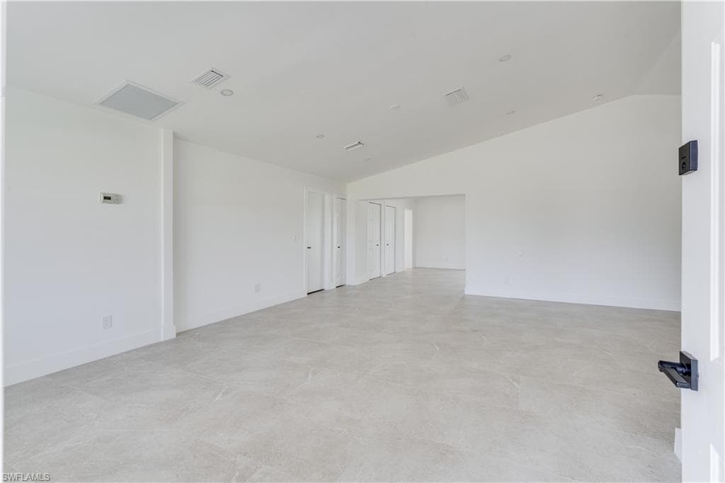 226 6th Ter, Cape Coral, FL 33990-7