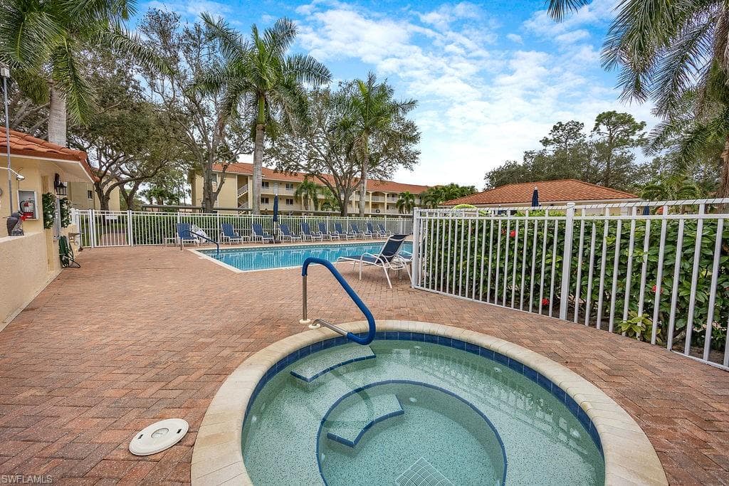 3685 Amberly Cir D303, Naples, FL 34112-33