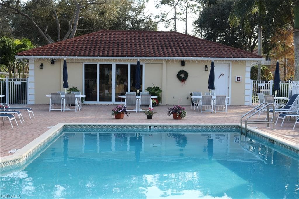 3685 Amberly Cir D303, Naples, FL 34112-38