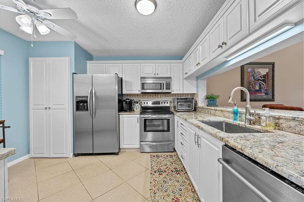 3685 Amberly Cir D303, Naples, FL 34112-4