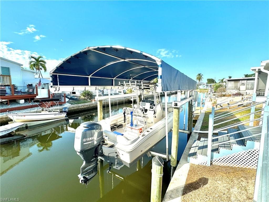 4693 Leilani Ln, Bonita Springs, FL 34134-3
