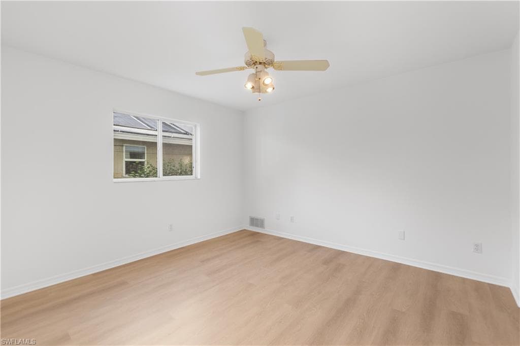 812 102nd Ave N, Naples, FL 34108-14