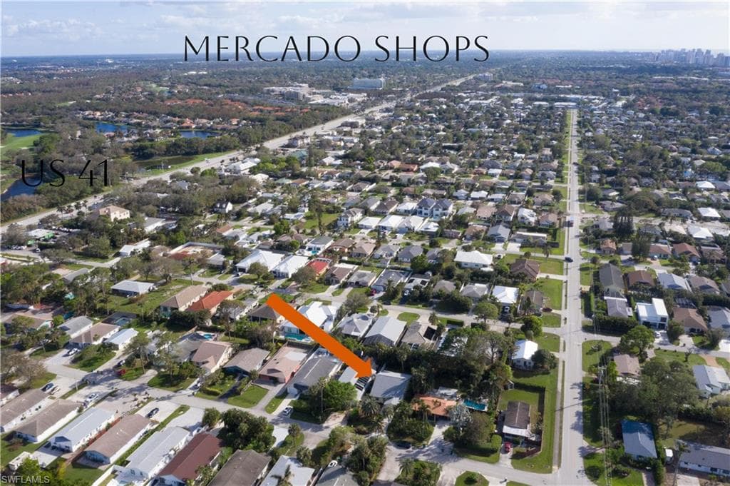 812 102nd Ave N, Naples, FL 34108-4