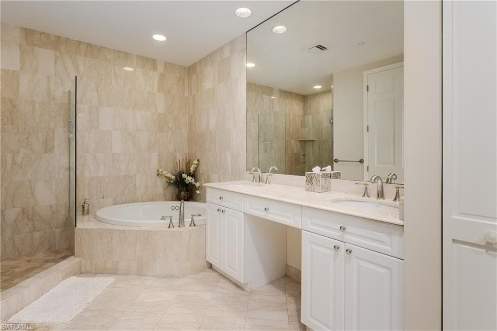 1069 Bald Eagle Dr S-602, Marco Island, FL 34145-11