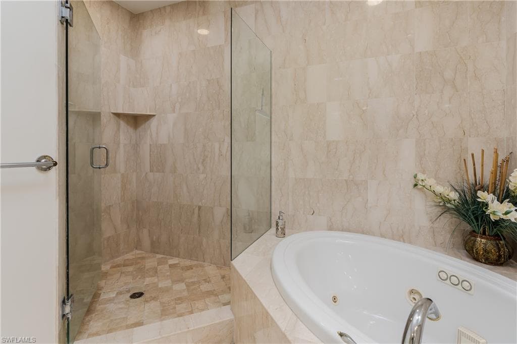 1069 Bald Eagle Dr S-602, Marco Island, FL 34145-12