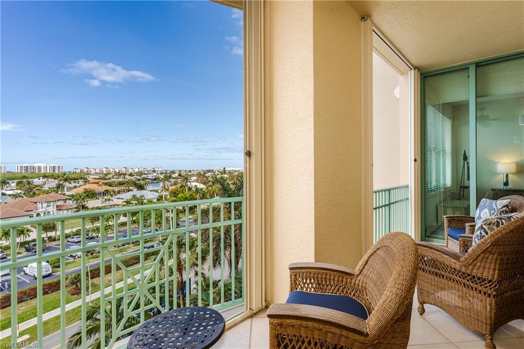 1069 Bald Eagle Dr S-602, Marco Island, FL 34145-26