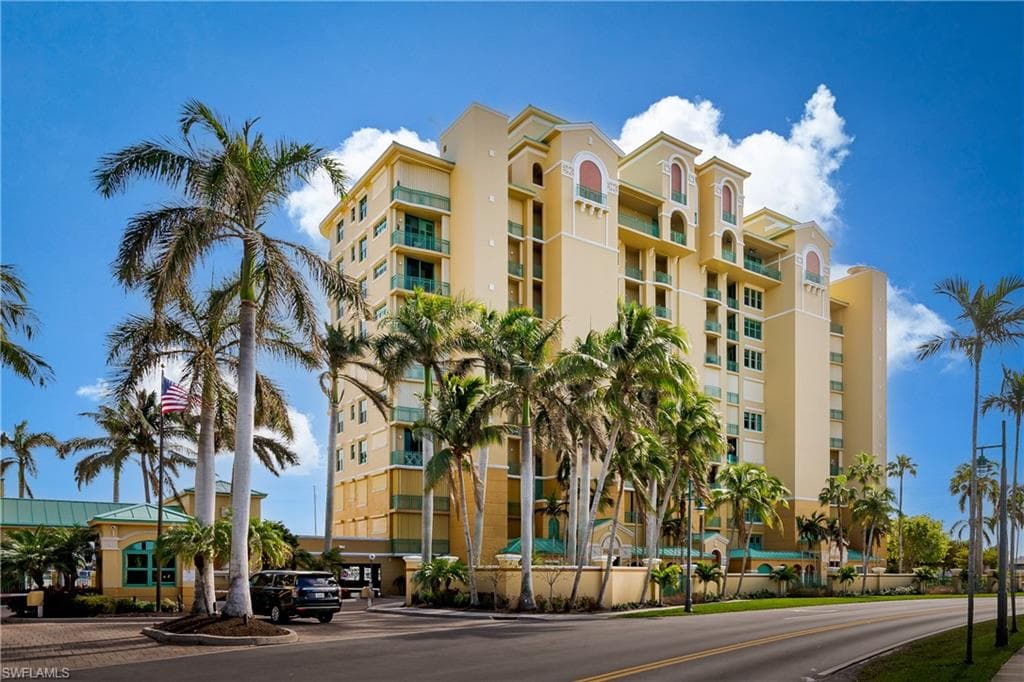 1069 Bald Eagle Dr S-602, Marco Island, FL 34145-35