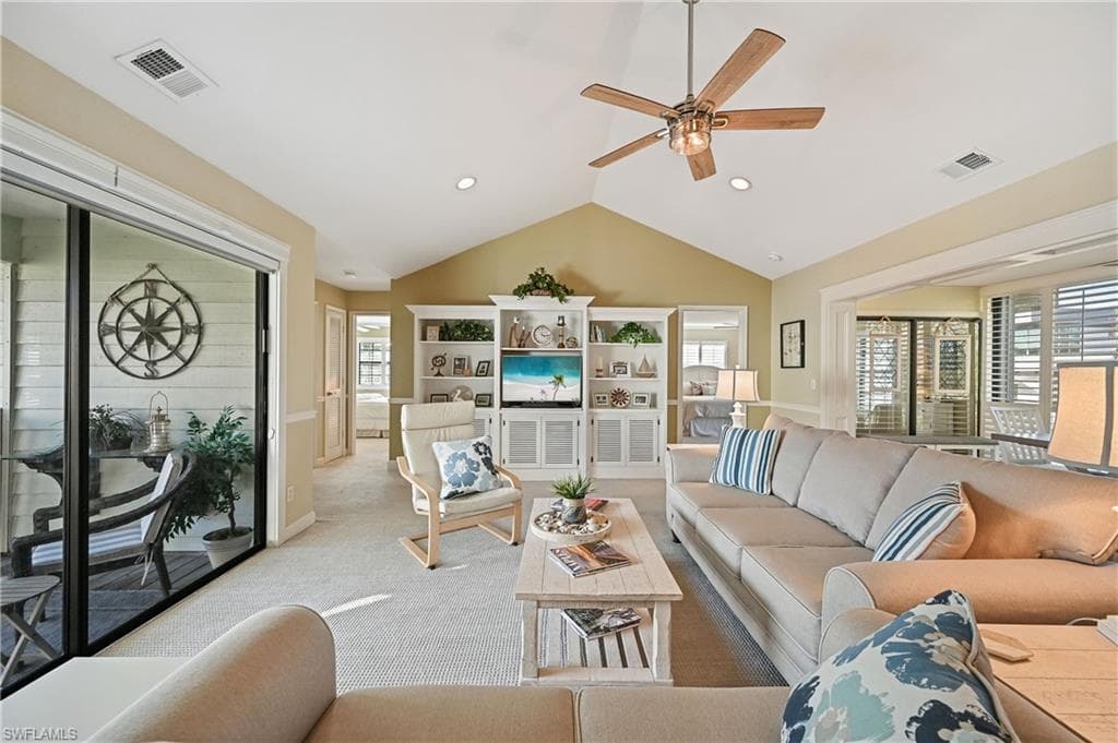 880 8th Ave S 202, Naples, FL 34102-10