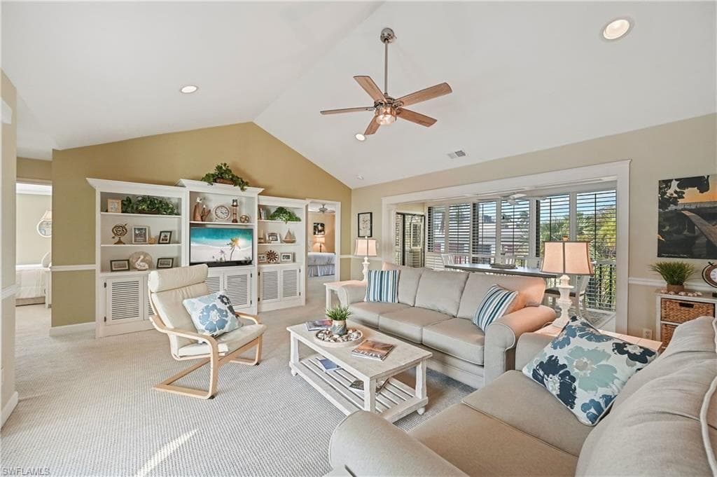 880 8th Ave S 202, Naples, FL 34102-13