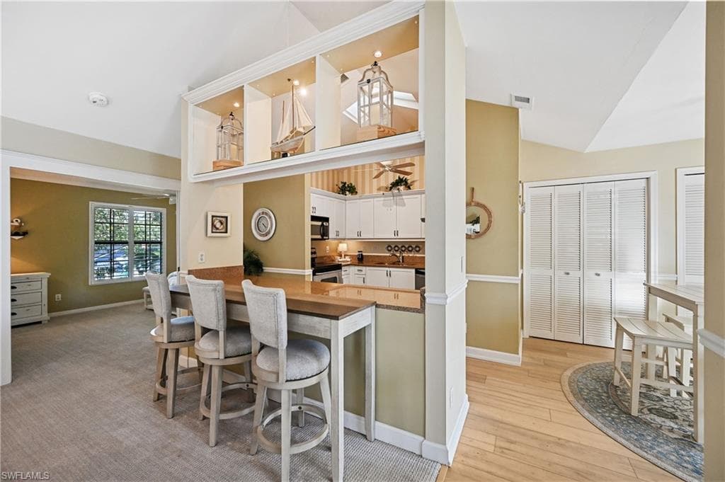 880 8th Ave S 202, Naples, FL 34102-15