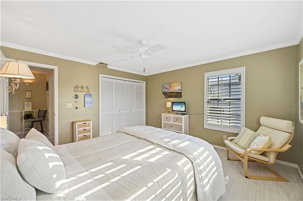 880 8th Ave S 202, Naples, FL 34102-29
