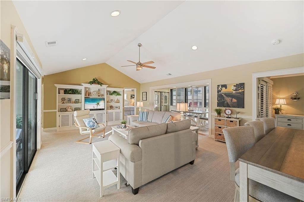 880 8th Ave S 202, Naples, FL 34102-8