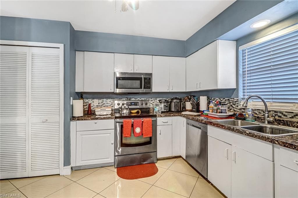 4988 19th Pl SW, Naples, FL 34116-13